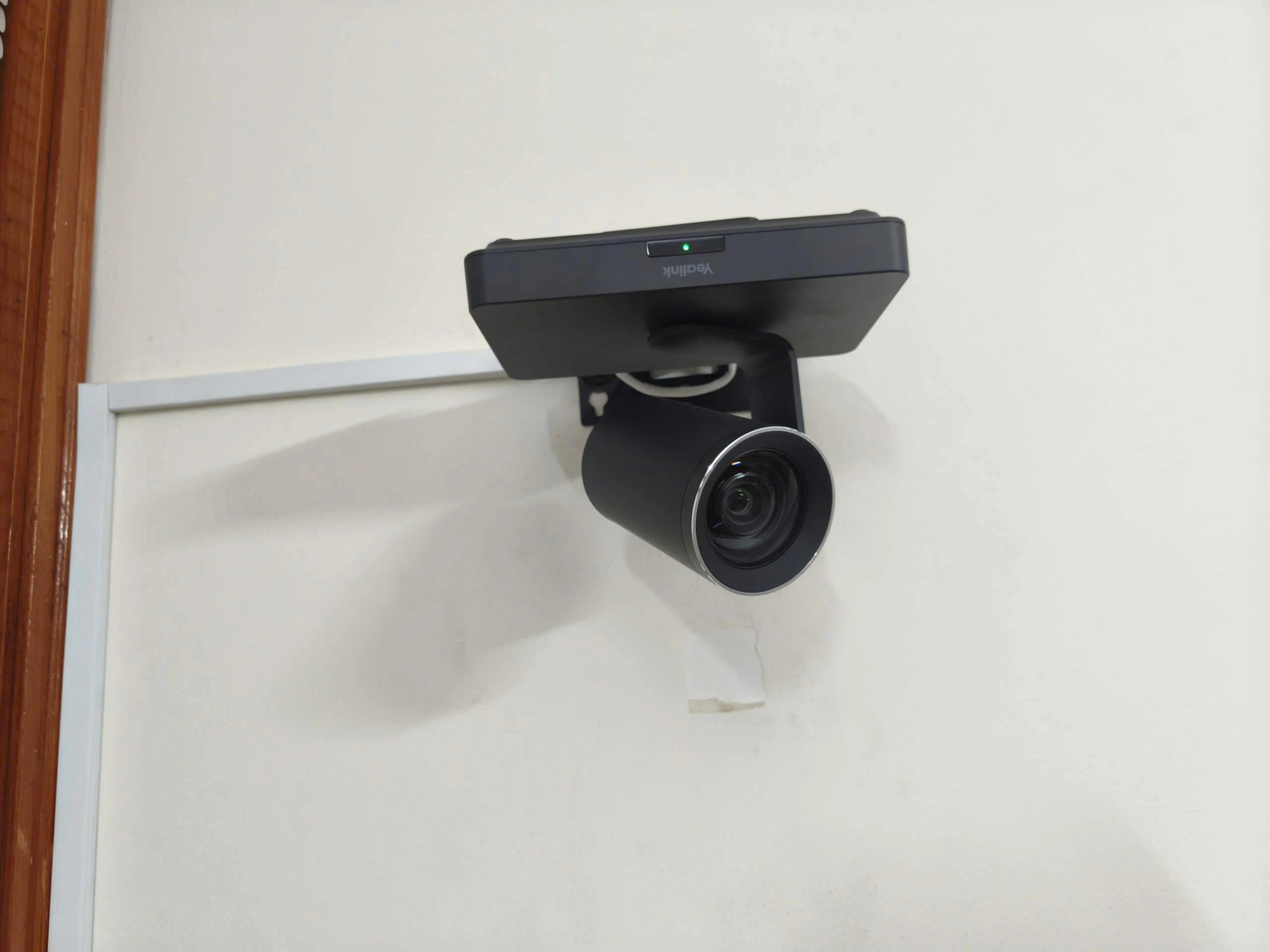 Camera hội nghị Yealink thực tế