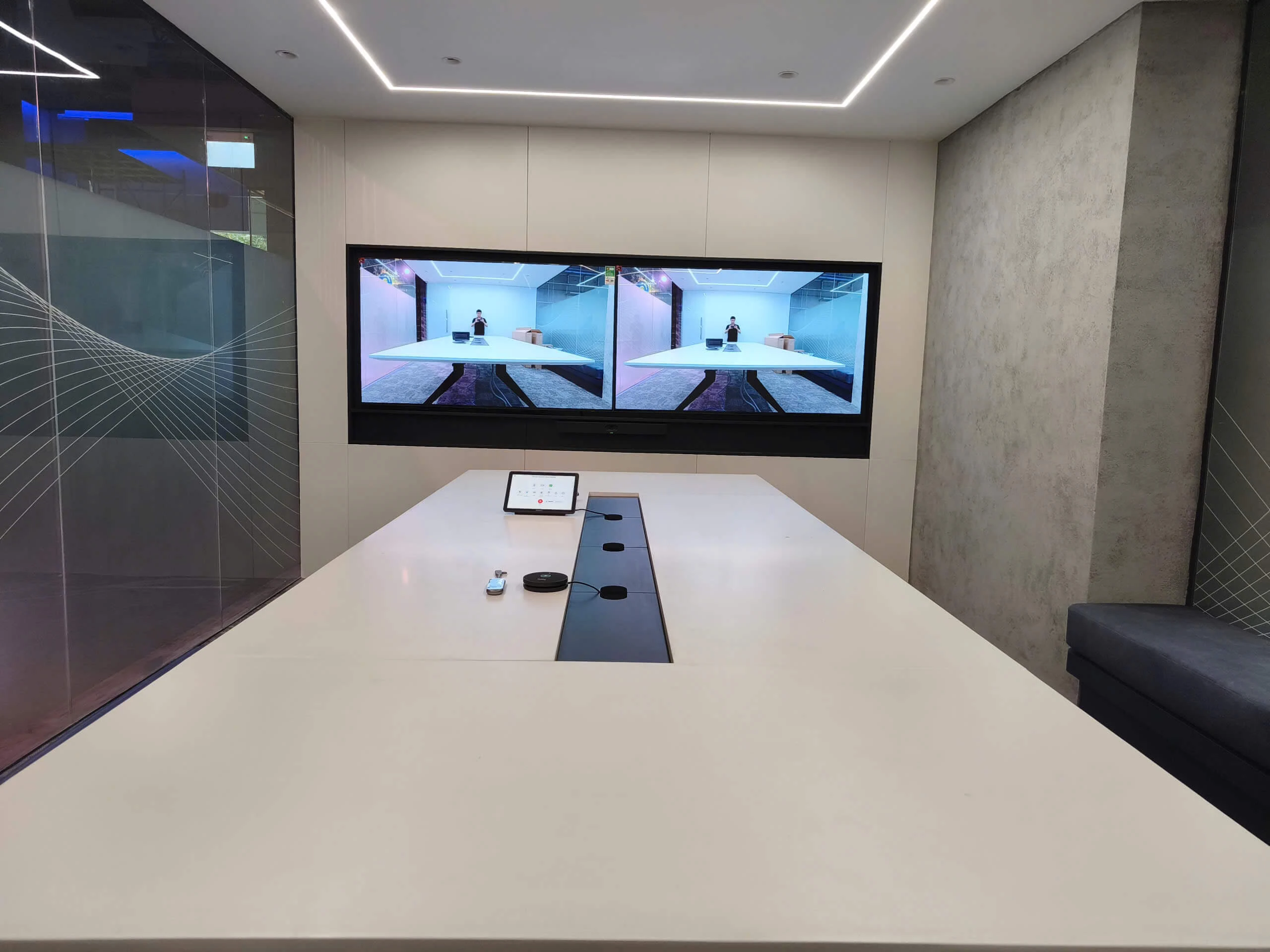 Lắp đặt phòng họp trực tuyến Zoom Room thực tế 2