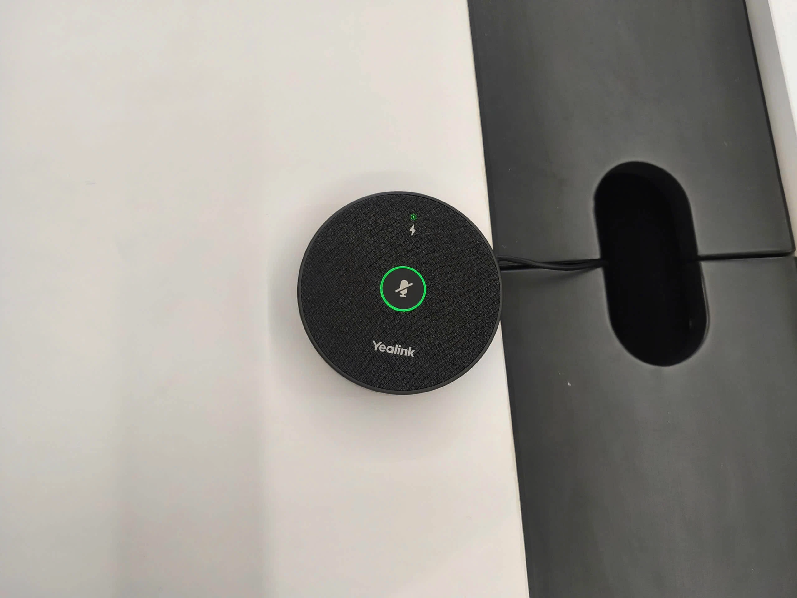 Lắp đặt phòng họp trực tuyến Zoom Room thực tế 4