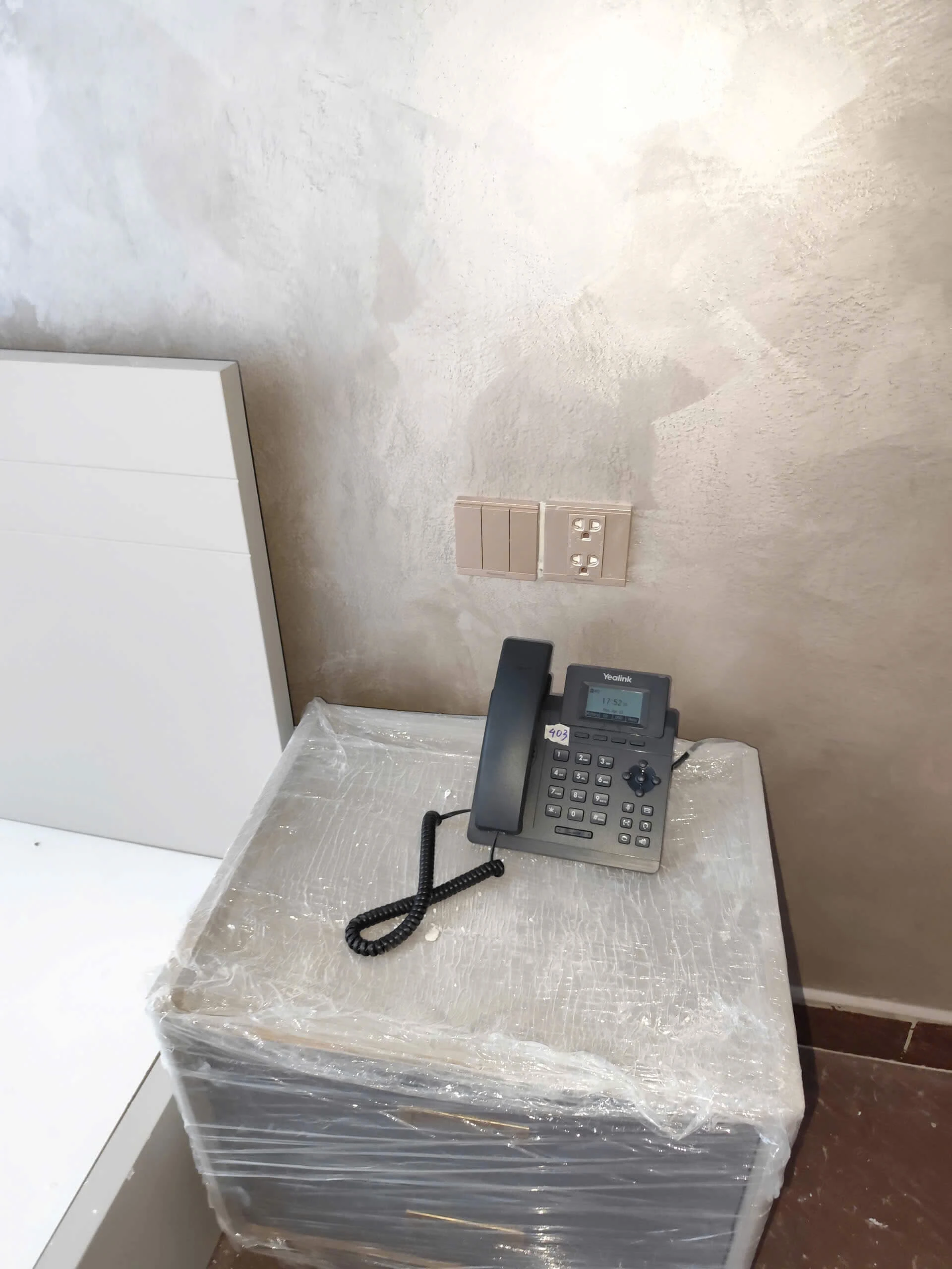lắp đặt điện thoại IP thực tế 2