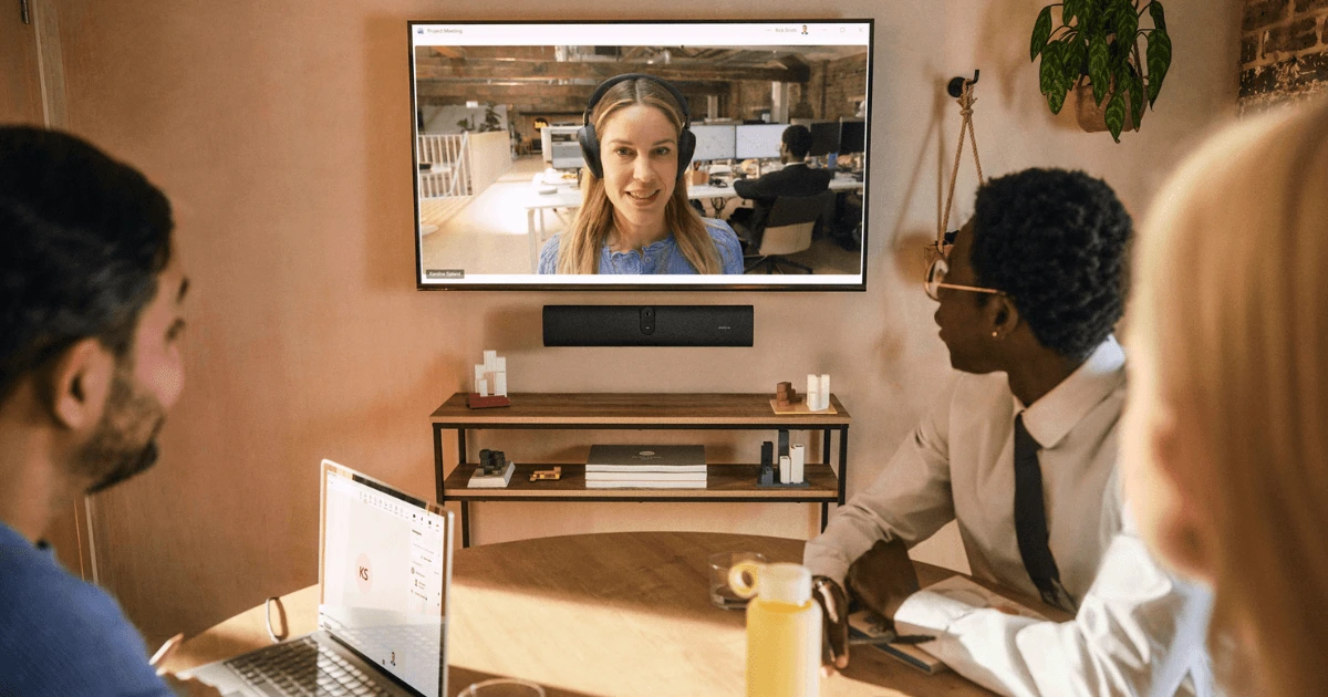 Camera 4K góc siêu rộng 120 độ trên PanaCast U30