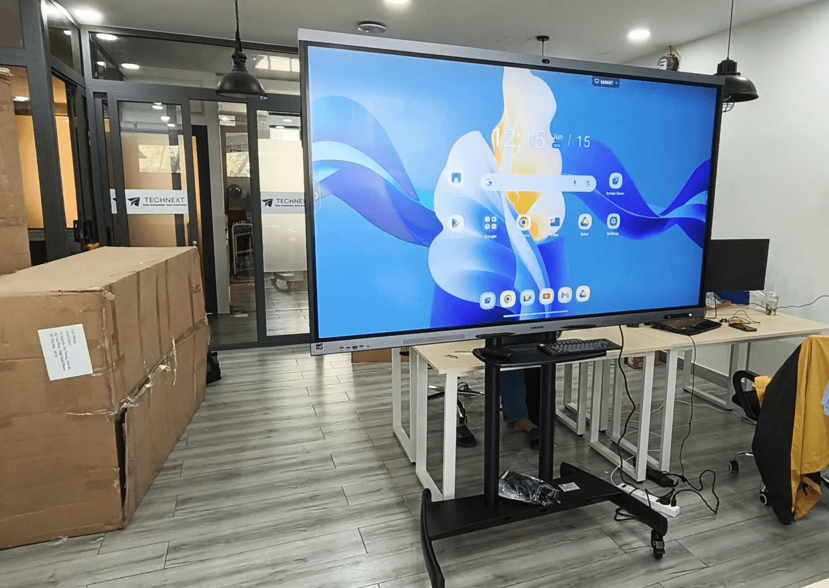 Lắp đặt màn hình tương tác Samsung WAFX-P 85 inch thực tế