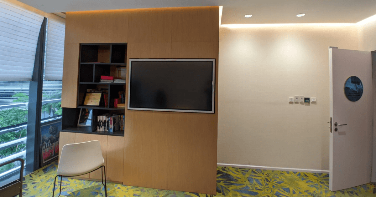 Lắp đặt màn hình tương tác Samsung tại Viettel