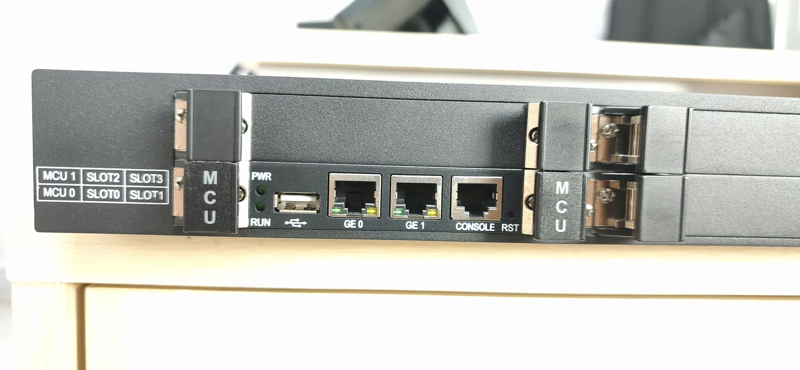 Lắp đặt tổng đài IP Dinstar UC350 thực tế 1