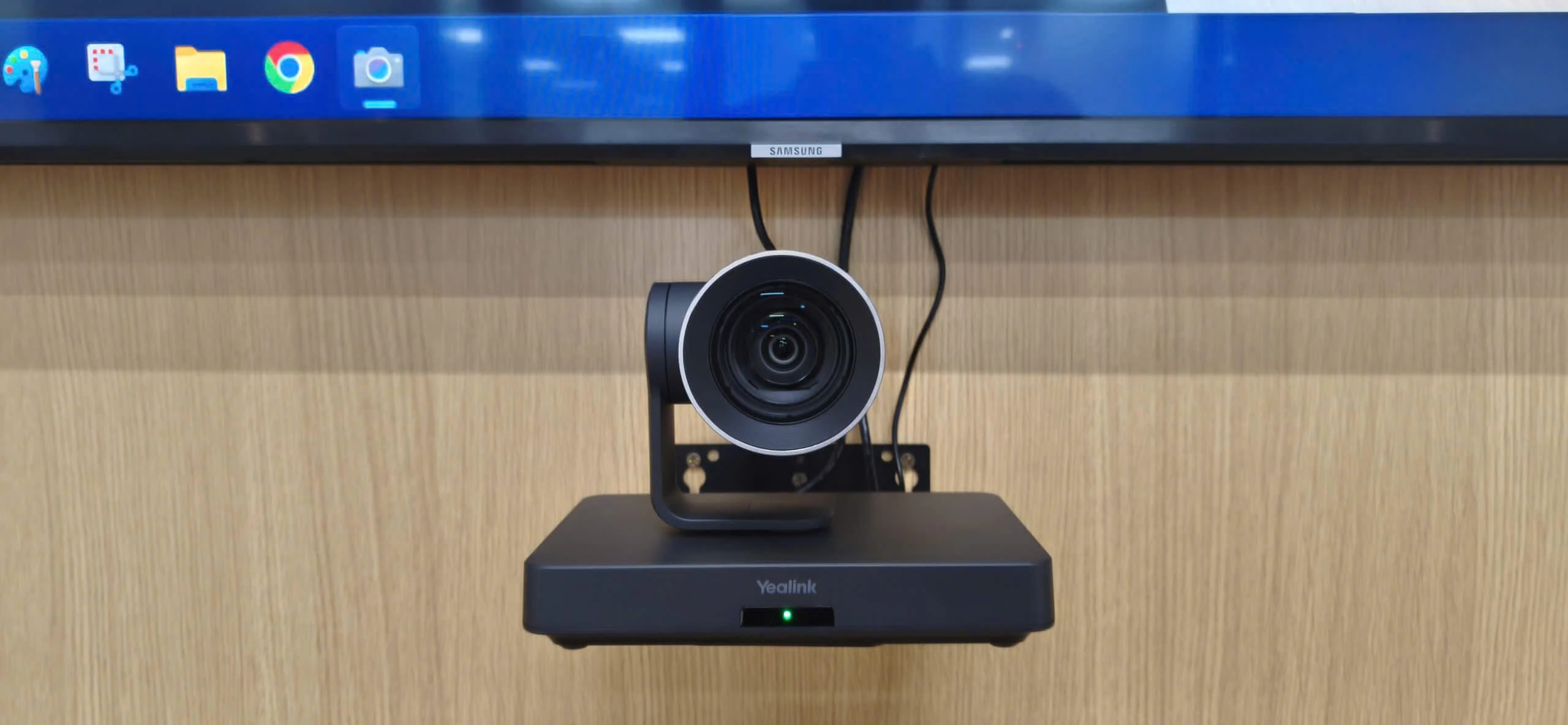 Lắp camera yealink uvc85 cho phòng họp 2