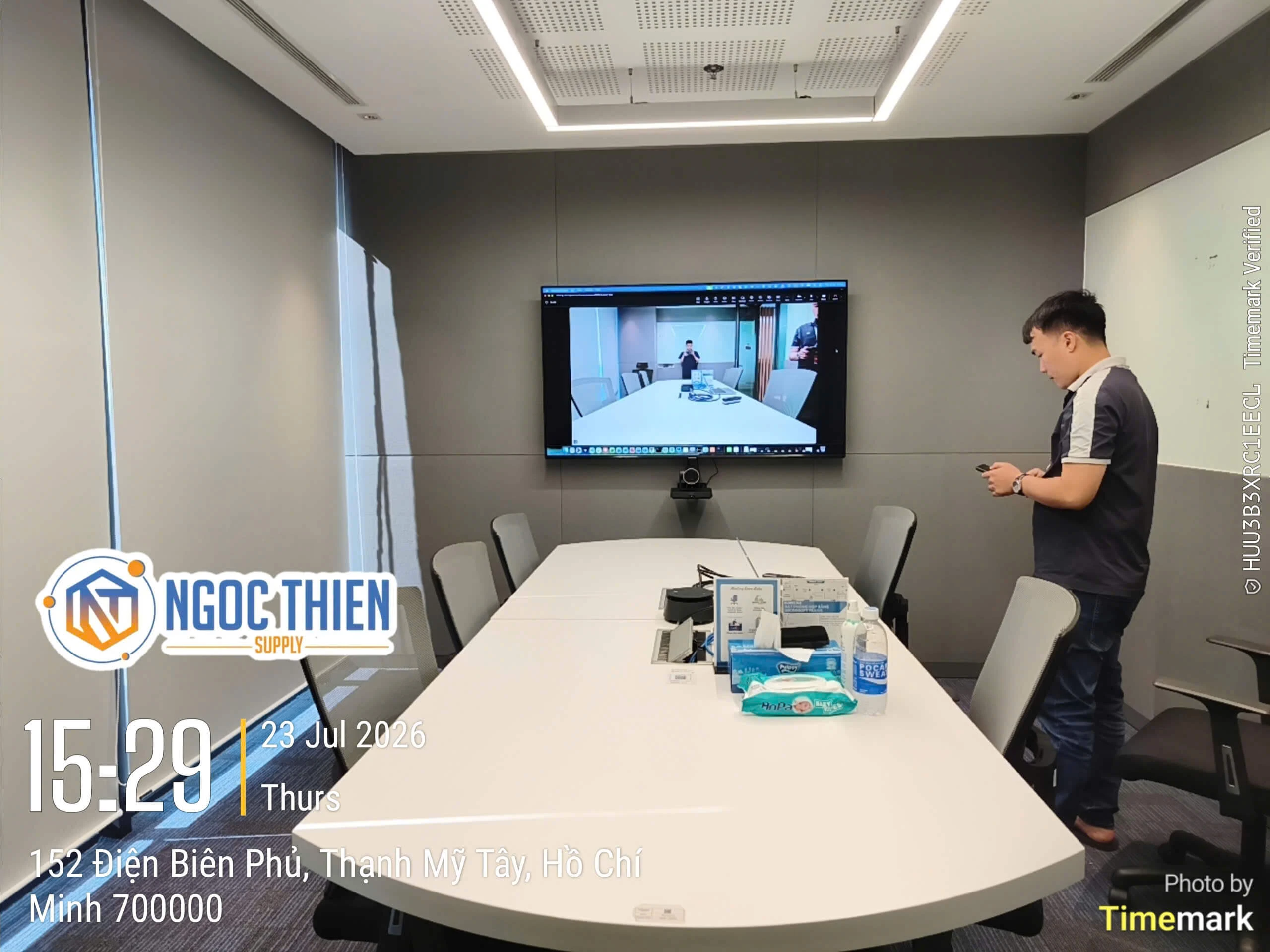 HOàn thiện lắp đặt bộ UVC85-BYOD-200 cho phòng họp 2