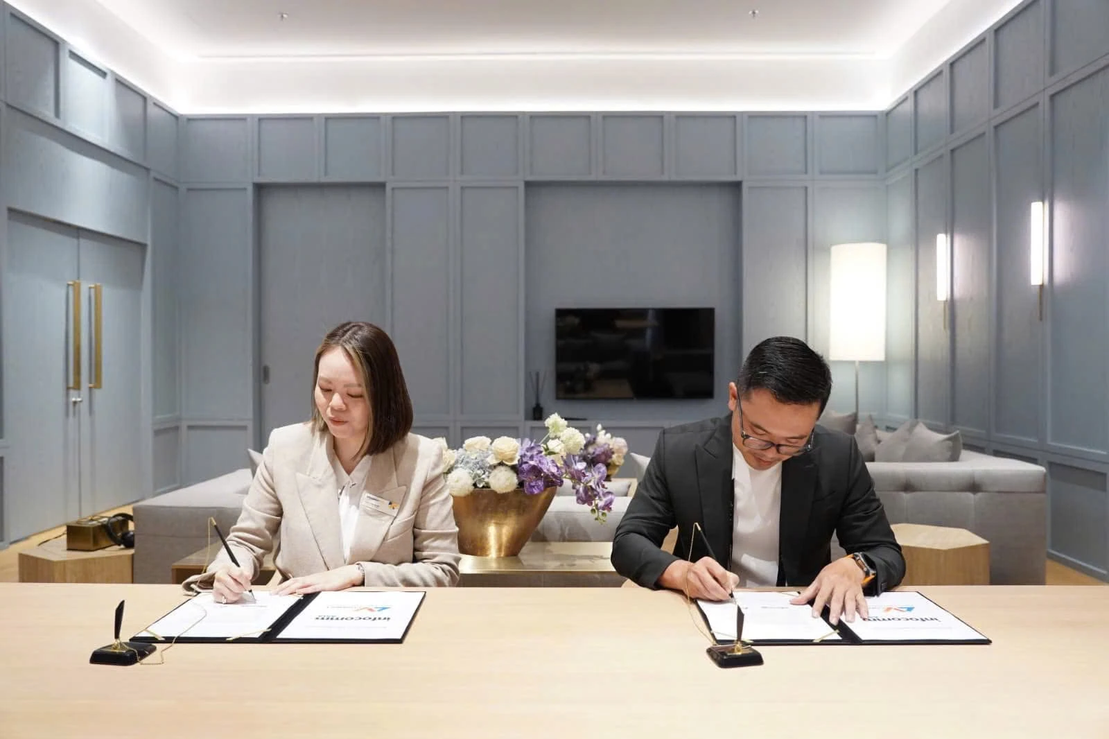 AVConnect kí kết hợp tác đối tác chiến lược của InfoComm Asia