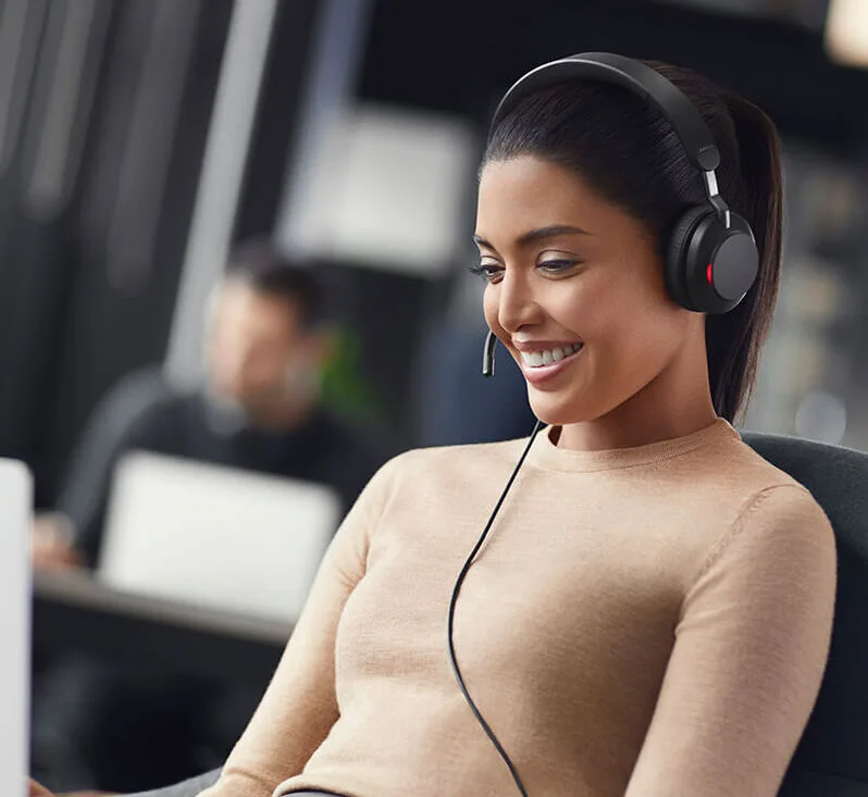 Jabra Evolve2 40 SE tích hợp đèn báo bận