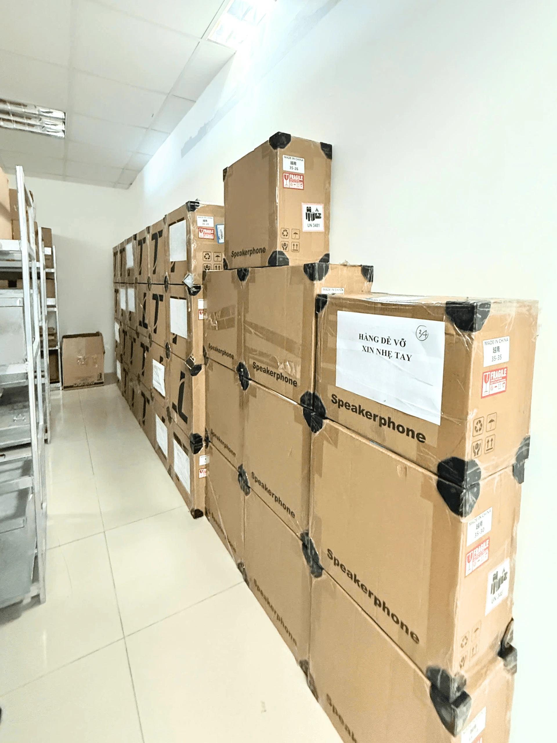 Hoàn tất kiểm tra thiết bị họp Tenvo và đưa vào kho