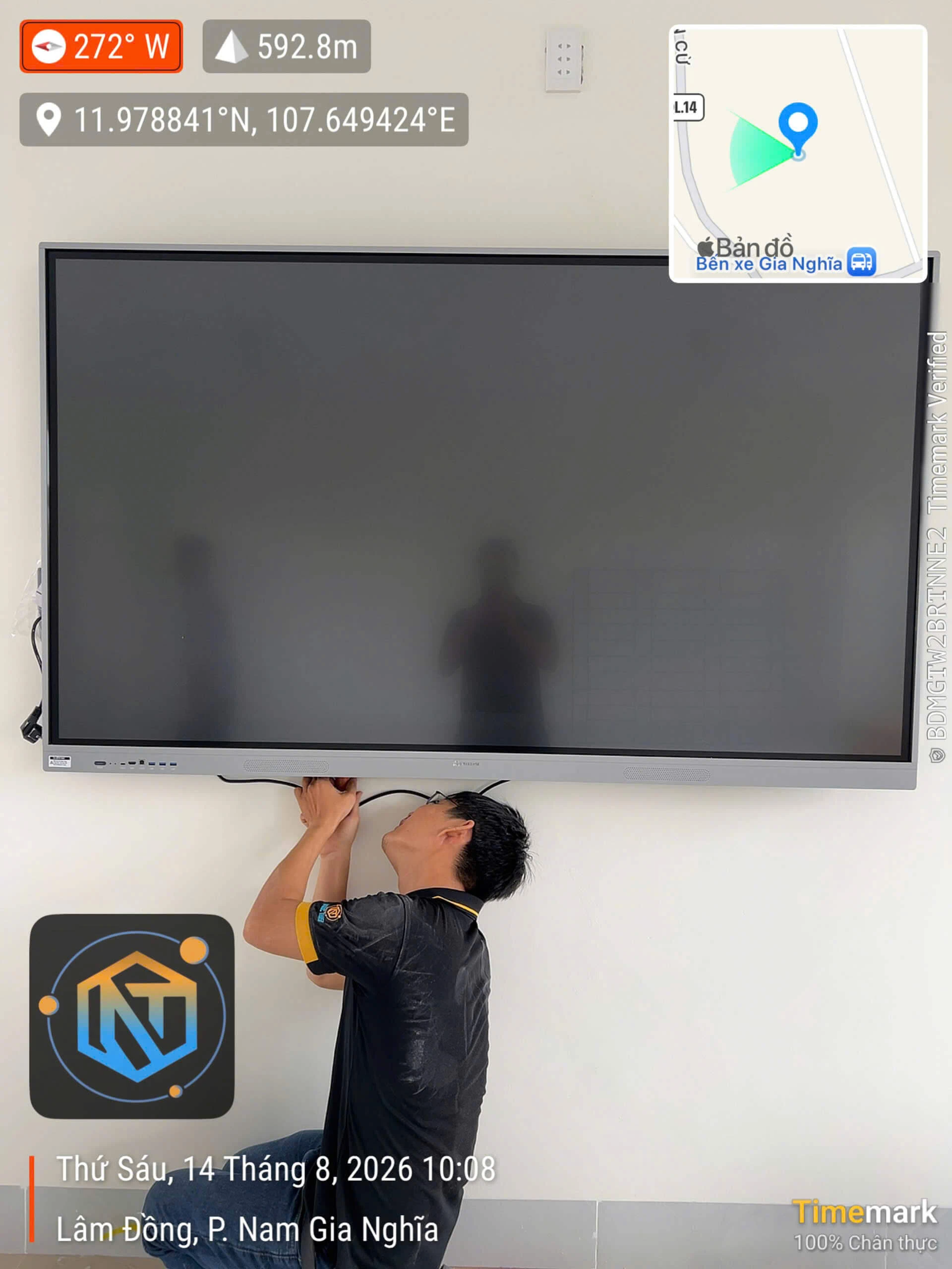 Hoàn thành lắp đặt màn hình tương tác Meekbase