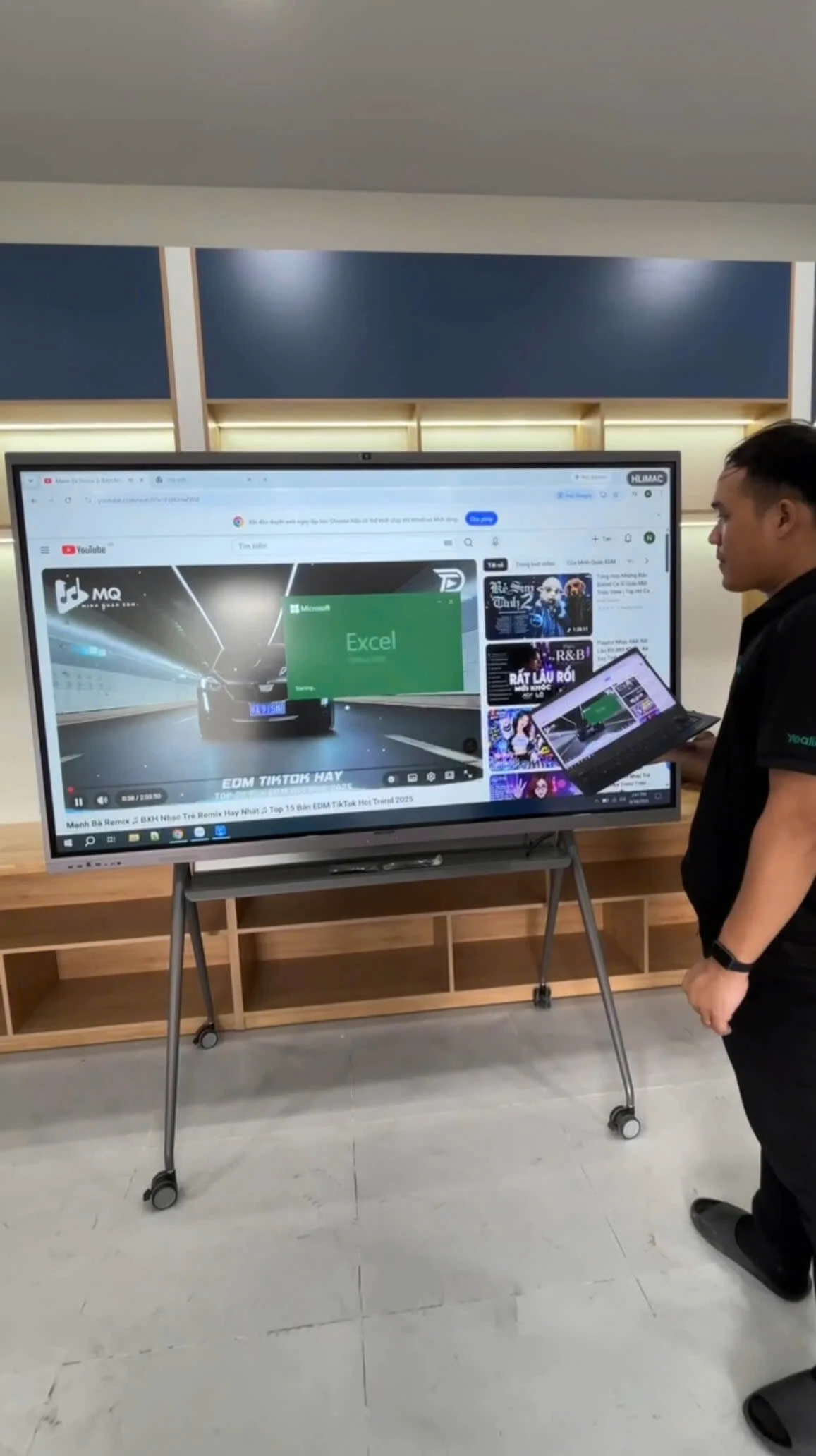Mở excel mượt mà trên màn hình tương tác Hikvision 86 inch